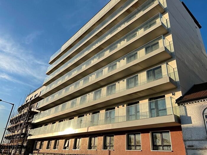 1 Bedroom Flat To Rent In Midland Apartments, Midland Road, Luton, Bedfordshire, LU2