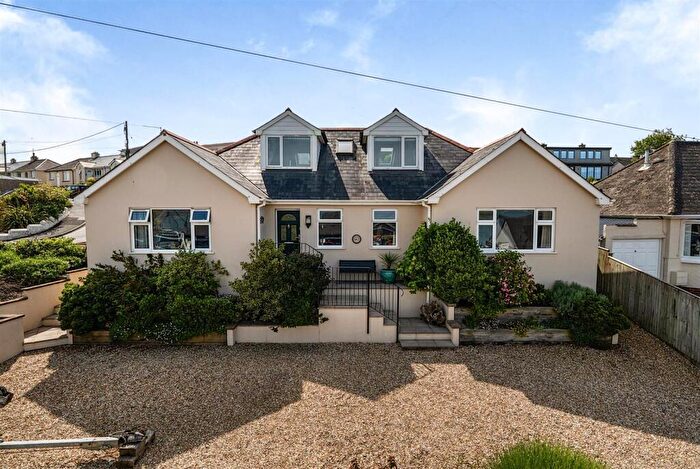 4 Bedroom Bungalow For Sale In Appledore, EX39