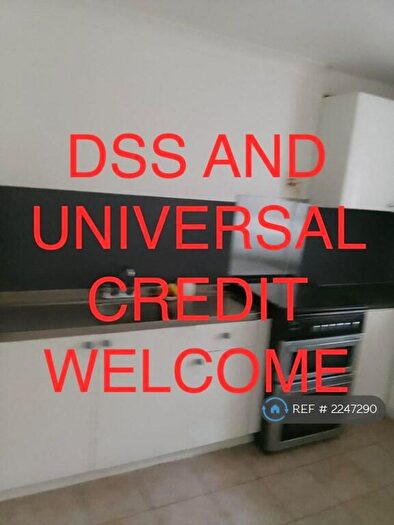 3 Bedroom Maisonette To Rent In Brion Place, London, E14