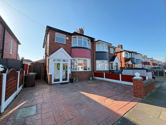 3 Bedroom Semi Detached House For Sale In Grosvenor Road, Maghull, L31