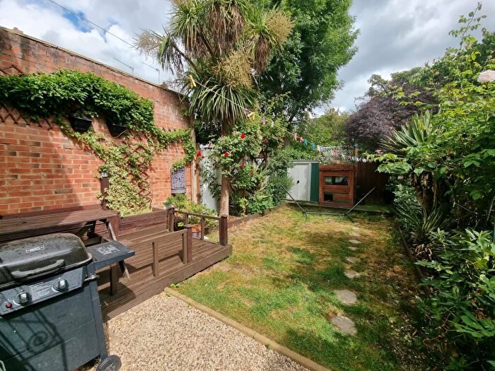 2 Bedroom Flat To Rent In Marquis Road, Bowes Park, N22