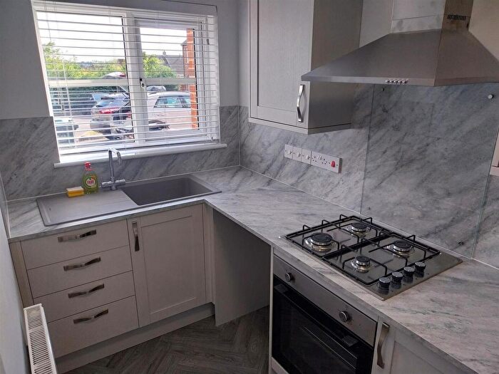 2 Bedroom Terraced House To Rent In Summer Fields Drive, Midway, DE11