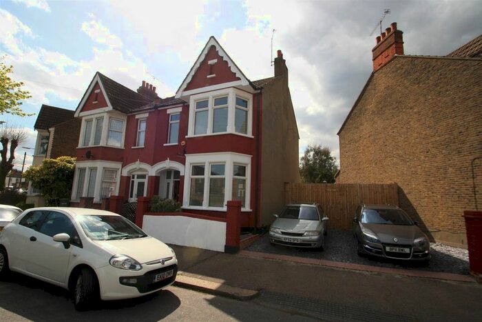 3 Bedroom Semi-Detached House To Rent In Hamlet Court Road, Westcliff-On-Sea, SS0