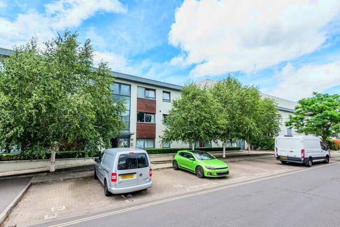 1 Bedroom Flat To Rent In Oxford Passage Cheltenham, GL50