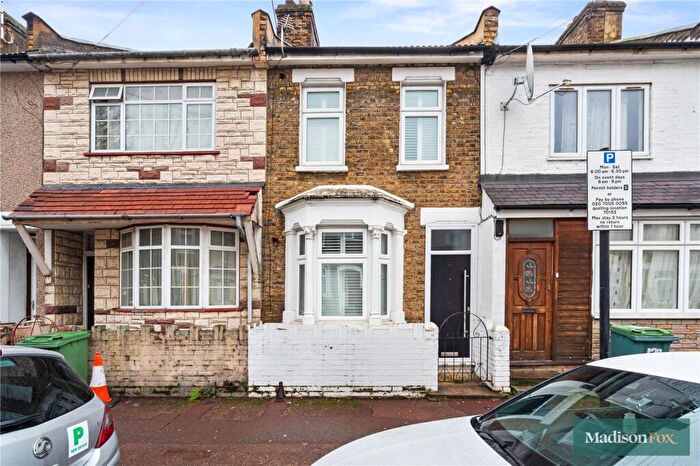 2 Bedroom Terraced House To Rent In Tennyson Road, Stratford, London, E15