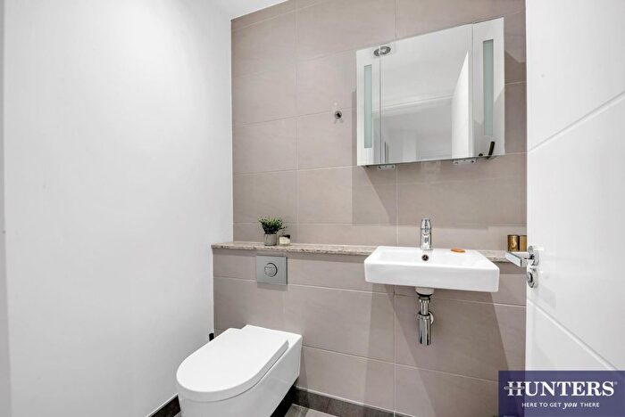 1 Bedroom Flat To Rent In Finchley Road, London, NW2