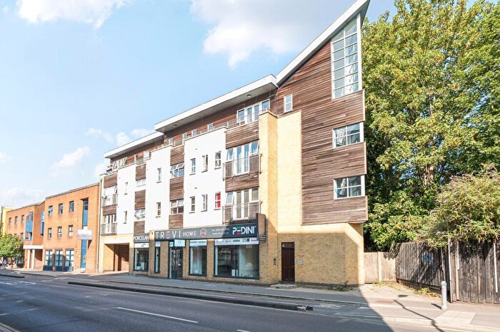 1 Bedroom Flat For Sale In London Road, Kingston Upon Thames, Surrey, KT2