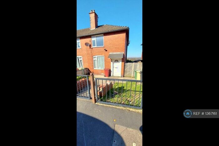 2 Bedroom End Of Terrace House To Rent In Briercliffe Road, Bolton, BL3