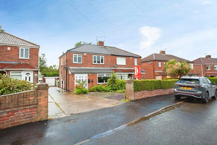 3 Bedroom Semi Detached House For Sale In Birch Crescent, Wickersley, Rotherham, South Yorkshire, S66