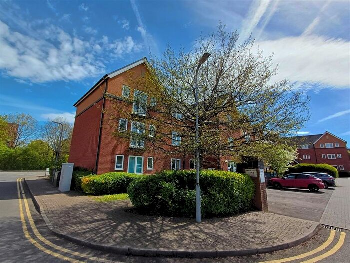 2 Bedroom Flat To Rent In Corvette Court, Cardiff, CF10