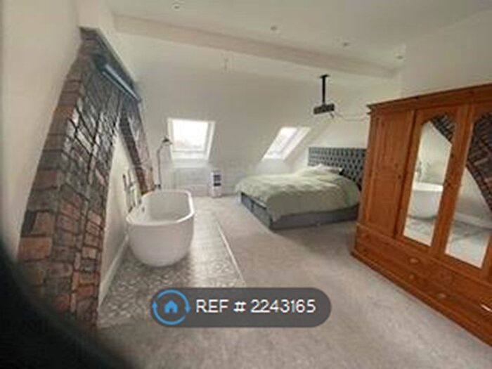 4 Bedroom End Of Terrace House To Rent In Court Road, Kingswood, Bristol, BS15