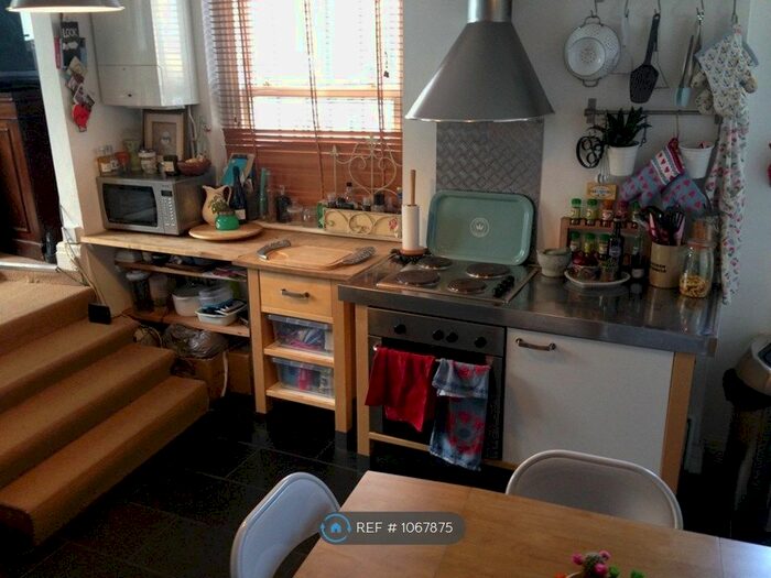 1 Bedroom Flat To Rent In Prince George Road, London, N16