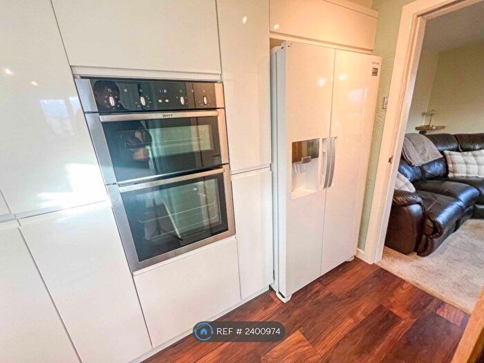 2 Bedroom End Of Terrace House To Rent In Broadway Crescent, Haslingden, Rossendale, BB4