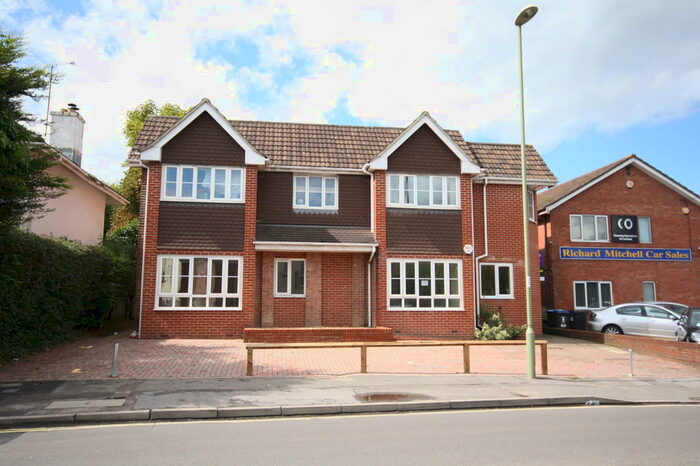 1 Bedroom Apartment To Rent In Botley Road, Park Gate, SO31