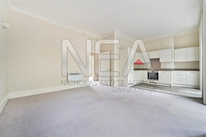 2 Bedroom Flat To Rent In St Davids Hall, London Road, Reading, RG1