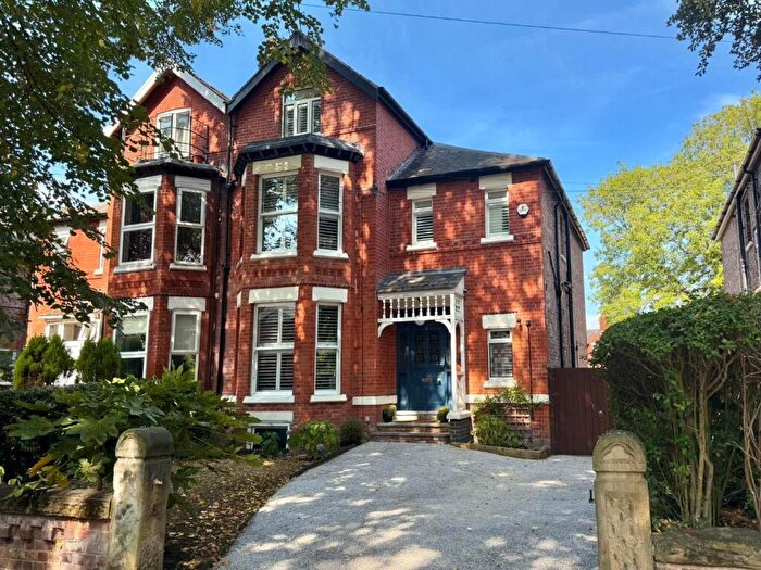 5 Bedroom Semi-Detached House For Sale In Vincent Avenue, Chorlton, M21