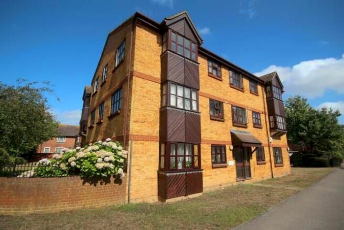 2 Bedroom Flat To Rent In Summerhill Way, Mitcham, CR4