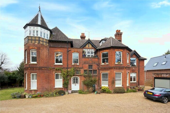 2 Bedroom Apartment To Rent In Epsom Road, Guildford, Surrey, GU1