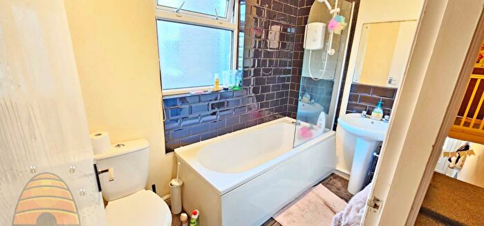 5 Bedroom End Of Terrace House To Rent In Hill Street Manchester, M20