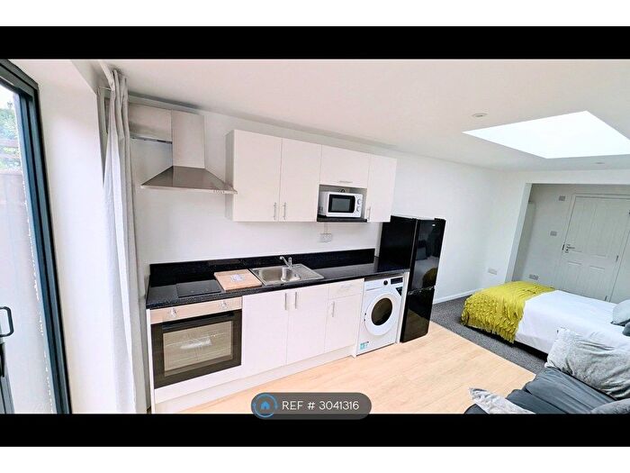 Studio To Rent In Studio, Slough, SL1