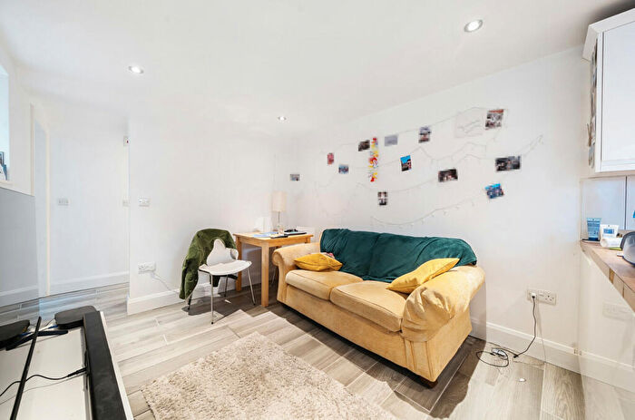1 Bedroom Flat For Sale In Dragon Parade, Harrogate, North Yorkshire, HG1