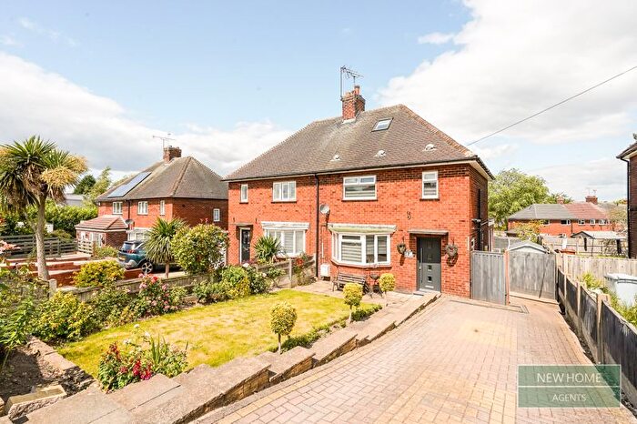 3 Bedroom Semi-Detached House For Sale In Haywood Oaks Lane, Mansfield, NG21