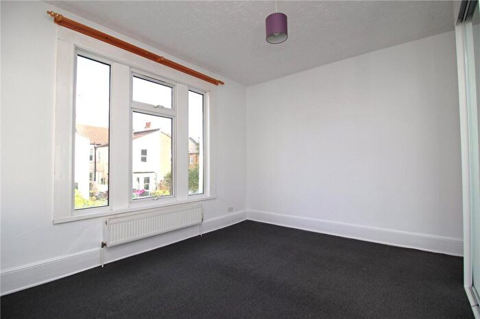 2 Bedroom Apartment To Rent In Canewdon Road, Westcliff-on-Sea, Essex, SS0