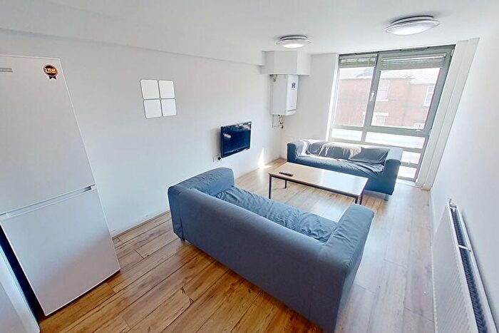 6 Bedroom Flat To Rent In Mansfield Road, Nottingham, NG1