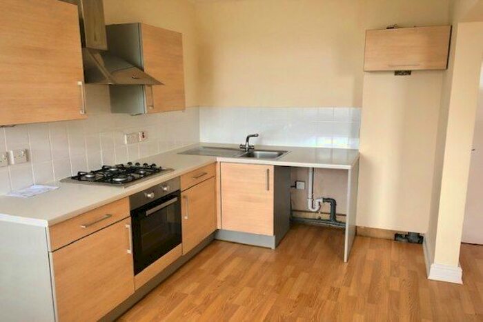 2 Bedroom Flat To Rent In Bay View Road, Colwyn Bay, LL29