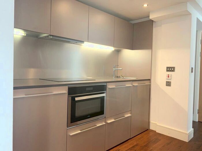 2 Bedroom Apartment To Rent In The Ropewalk, Nottingham, NG1