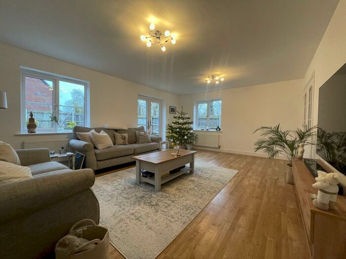 4 Bedroom Detached House To Rent In Marbled Close, Leamington Spa, CV31