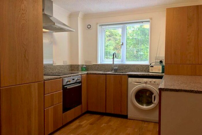 2 Bedroom Flat To Rent In Oxford Place, Manchester, M14