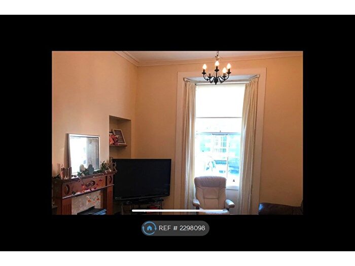 6 Bedroom End Of Terrace House To Rent In Queen Street, Stirling, FK8