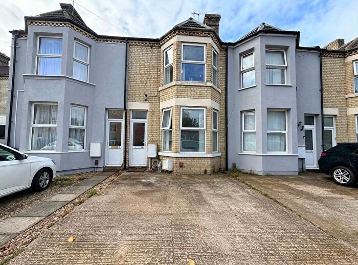 3 Bedroom Terraced House For Sale In Craig Street, Peterborough, PE1