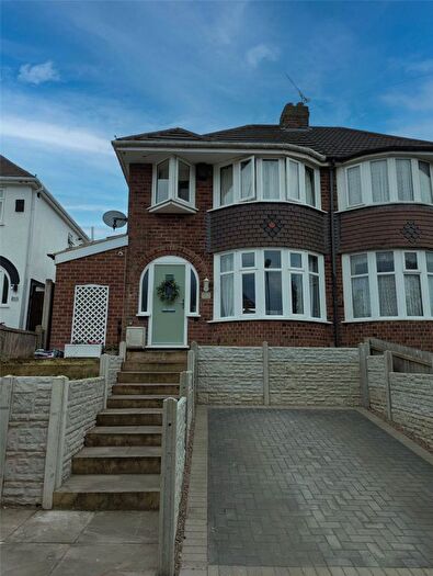 3 Bedroom Semi-detached House For Sale In Lindsworth Road, Kings Norton, Birmingham, B30