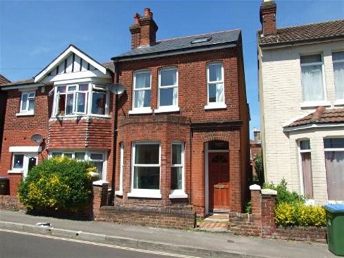 3 Bedroom Semi-Detached House For Sale In Mordaunt Road, Southampton, SO14