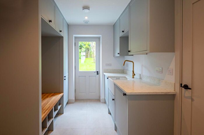 5 Bedroom Detached House To Rent In Nash Meadows, South Warnborough, RG29