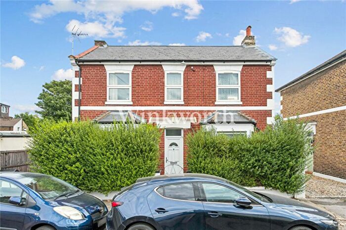 3 Bedroom Detached House For Sale In Pymmes Road, London, N13