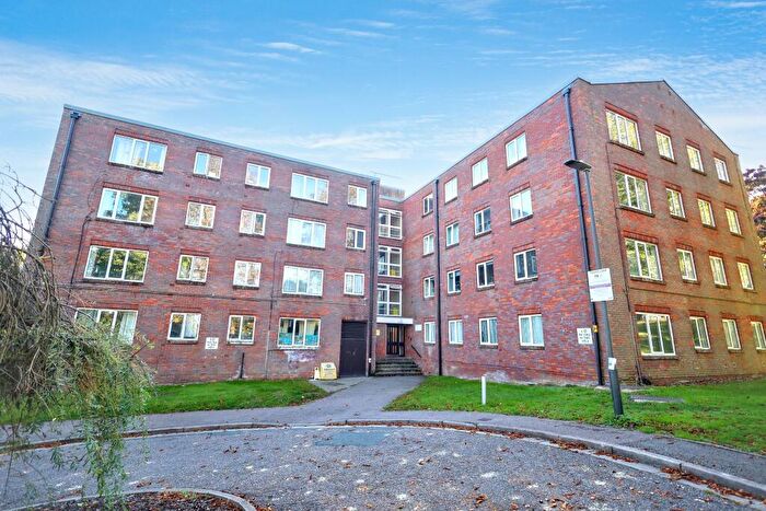 2 Bedroom Flat For Sale In Aldwyck Court, Leighton Buzzard Road, Hemel Hempstead, HP1