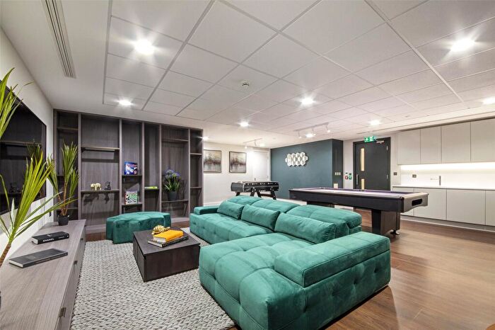 1 Bedroom Apartment To Rent In Maine Tower, Harbour Way, London, E14