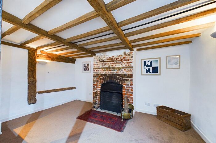 1 Bedroom Detached House To Rent In Castle Walk, Reigate, Surrey, RH2
