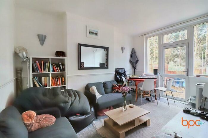 4 Bedroom End Of Terrace House To Rent In B, Forest Road, Bristol, PC02