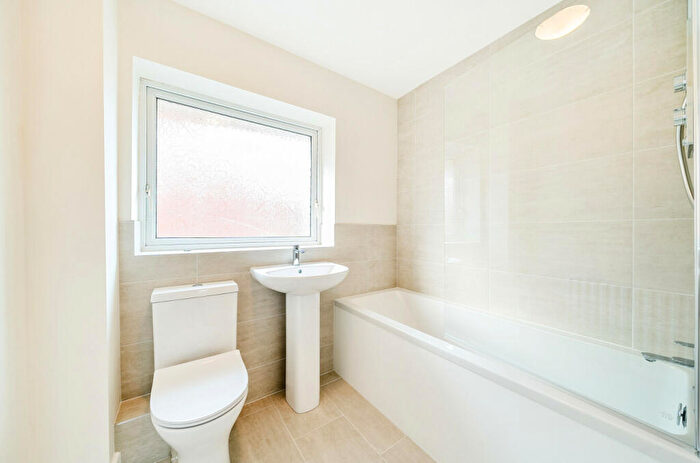 4 Bedroom Detached House For Sale In Northfield Court, Church Fenton, Tadcaster, Uk, LS24