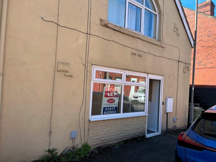 2 Bedroom Flat To Rent In Victoria Street, Pontefract, WF9