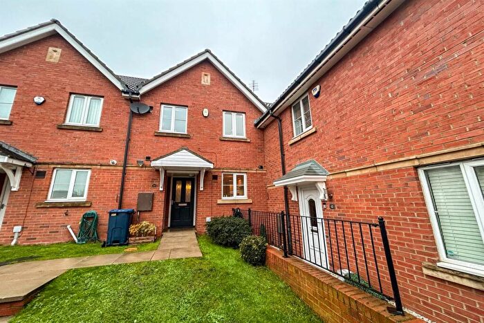 3 Bedroom End Of Terrace House For Sale In Kineton Way, Ryhope, SR2