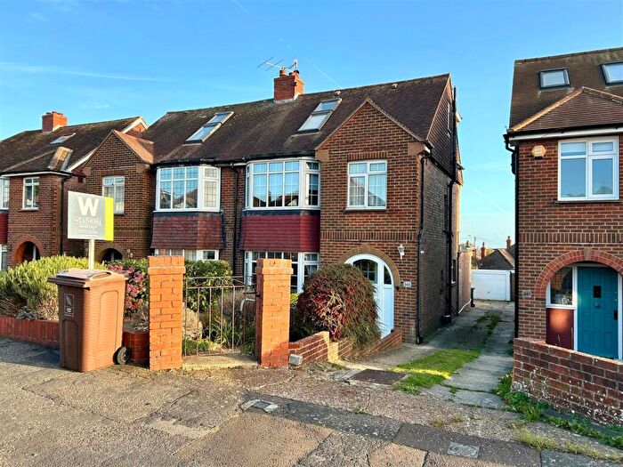 4 Bedroom Semi Detached House For Sale In Hangleton Road, Hove, BN3