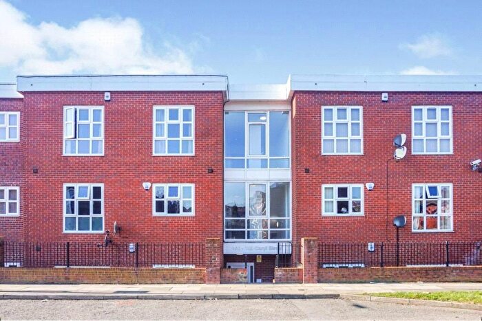 2 Bedroom Apartment For Sale In Caryl Street, Liverpool, Liverpool, L8