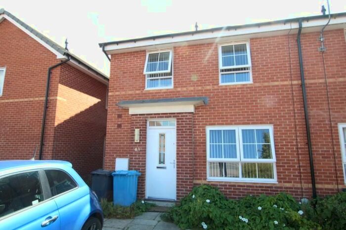 2 Bedroom Terraced House To Rent In Colman Crescent, Hull, HU8