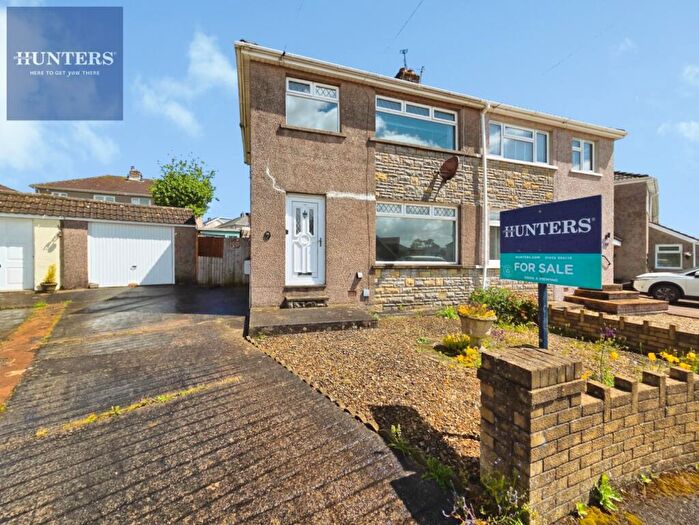 3 Bedroom Semi-Detached House For Sale In Glenwood Close, Coychurch, Bridgend, CF35