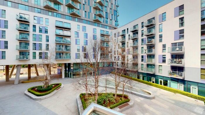 2 Bedroom Flat To Rent In Saffron Square, Wellesley Road, CR0